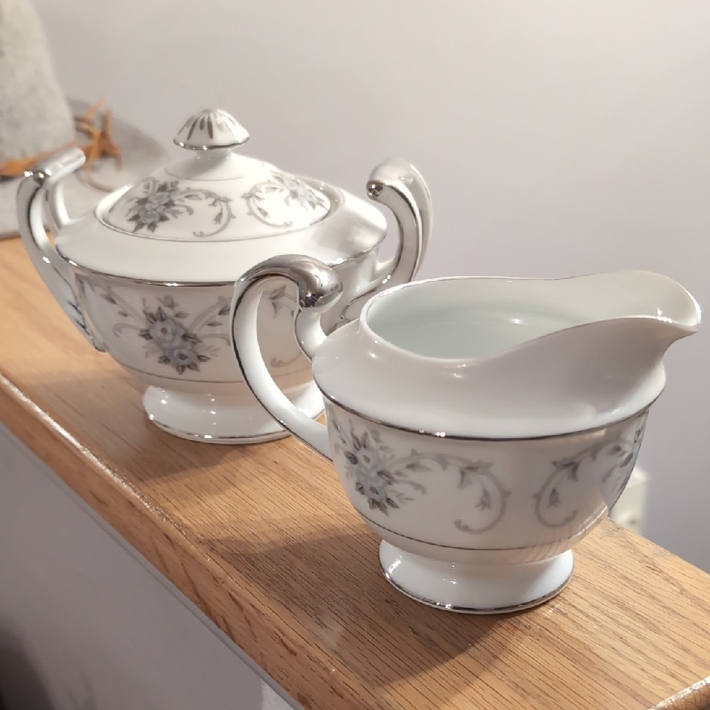 Sugar And Creamer Silver and White Floral